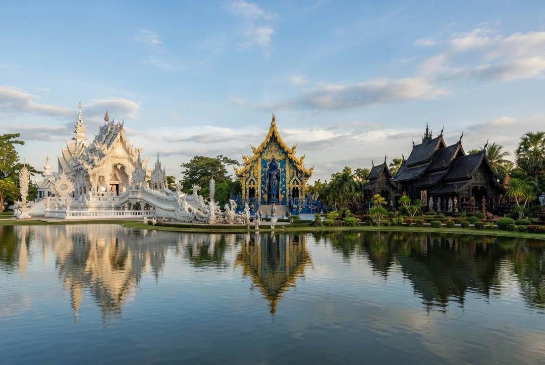 Chiang Rai: White Temple, Blue Temple & Black House Chiang Mai