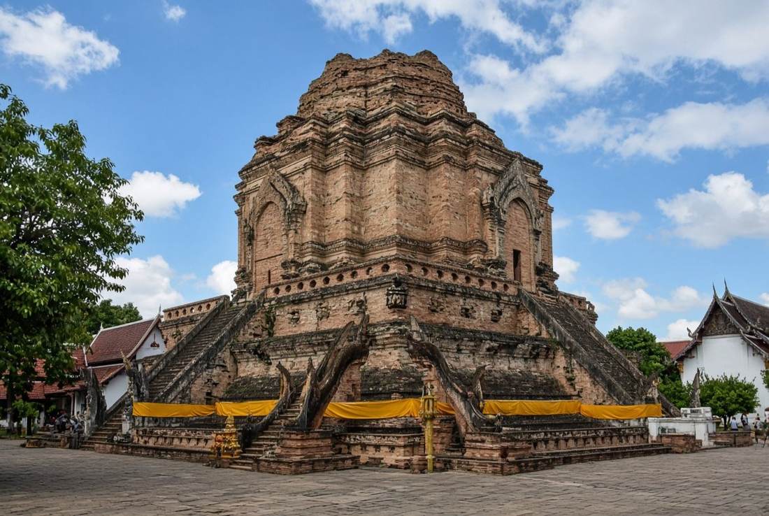 Wat Chedi Luang Chiang Mai