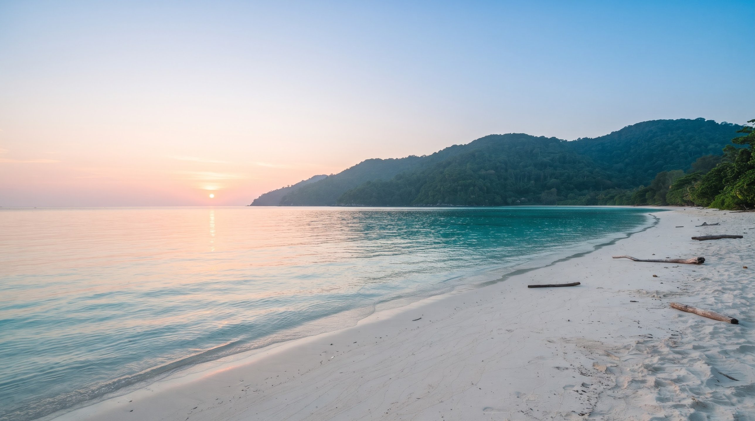 Sunrise Beach Koh Lipe