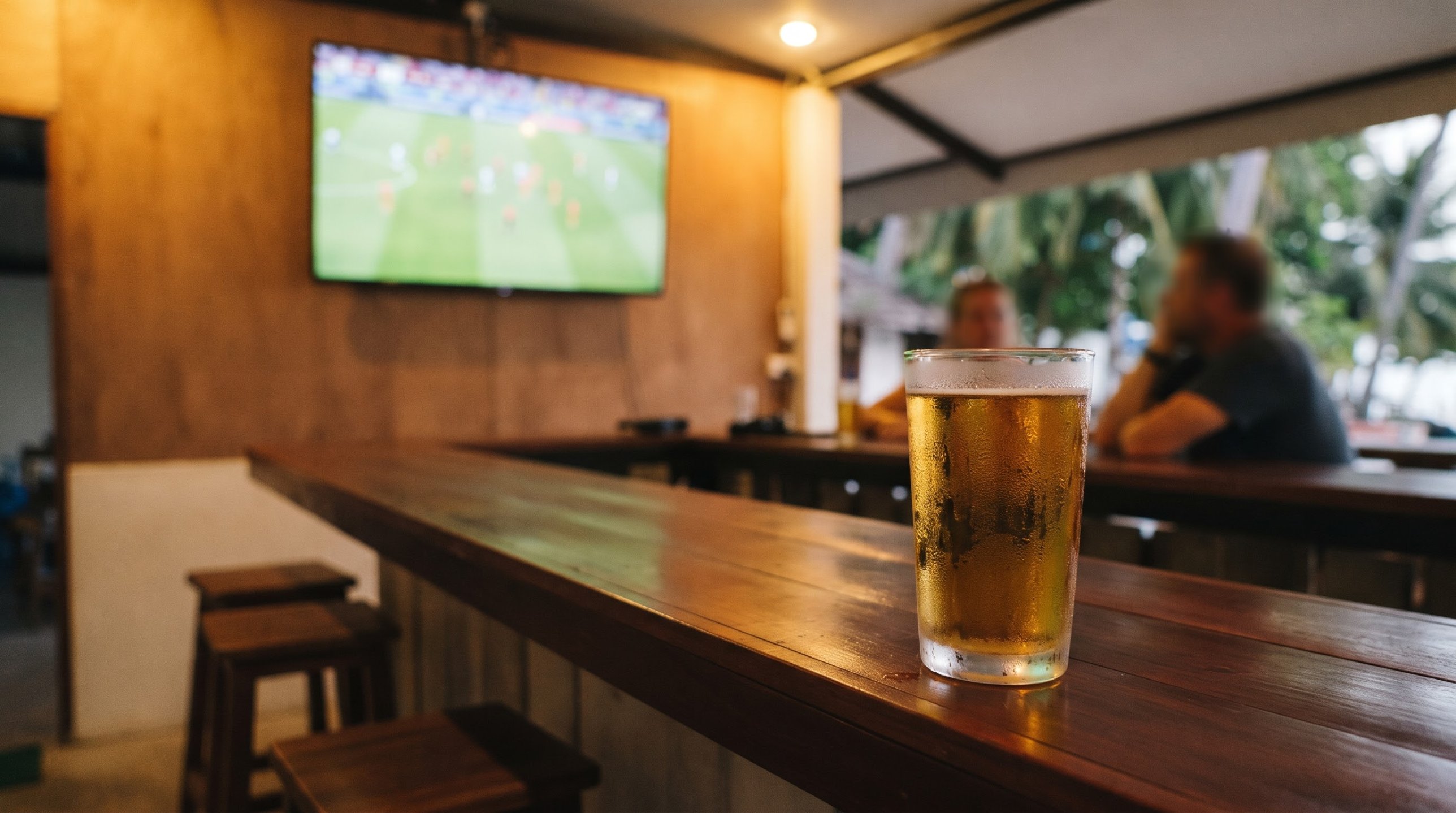 OMG! Sports Bar & Restaurant Koh Lipe