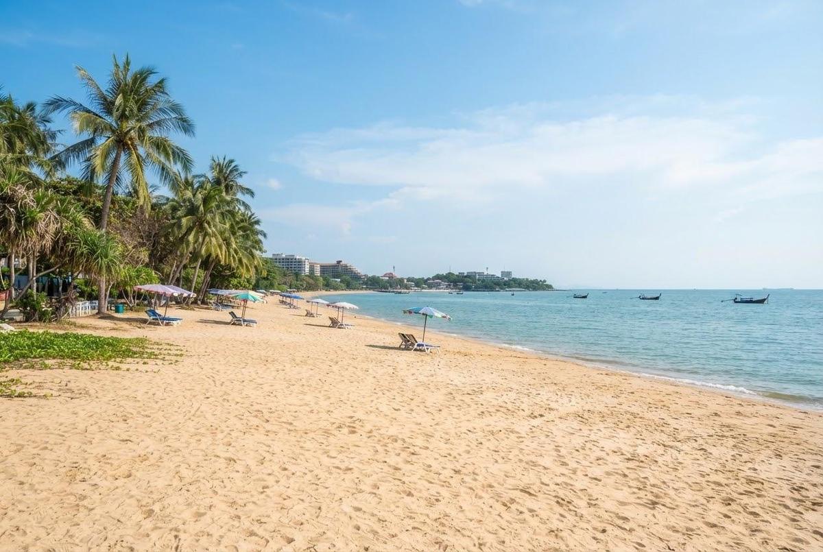 Dongtan Beach Jomtien Pattaya
