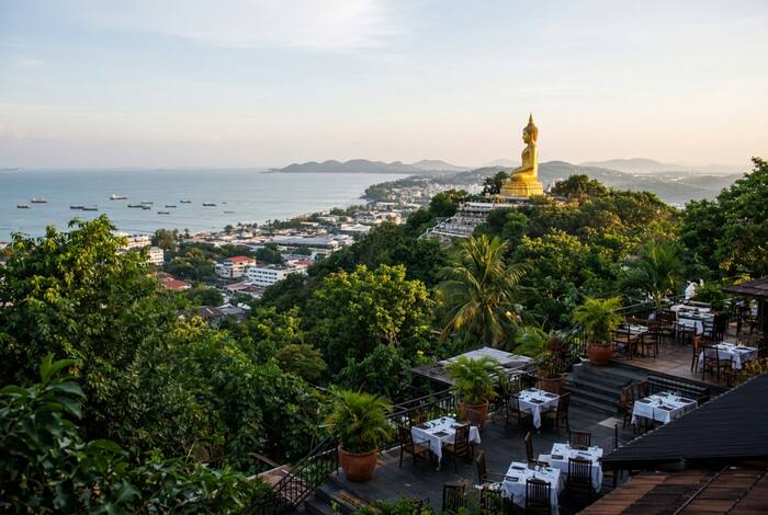 Pratumnak Hill clifftop view for a calm solo stay in Pattaya
