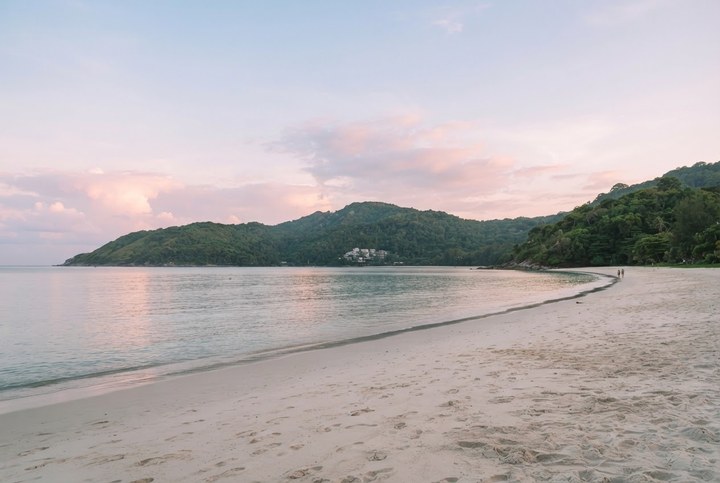Nai Harn Beach
